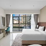 Studio Palm Jumeirah With Rooftop Pool And View