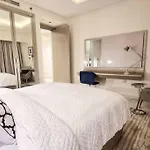 Gorgeous Paramount Apt A682