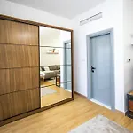 Dubai Marina - Luxury Studio Apartment