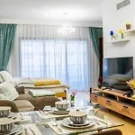 Dubai Marina - Luxury Studio Apartment