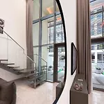 Trophy - Elevated Living In Luxurious Business Bay Loft