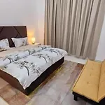 Deluxe Villa Rooms Near Dubai Airport