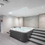 Modern Studio Apartment In Business Bay With Well Organized Space!
