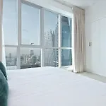 Luxury 2 Bedroom In Dubai Marina