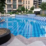Modern Apartment Near Burj Khalifa
