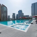 Vogue Mag318 Downtown Dubai Skyline View With Steps From Burj Khalifa And Dubai Mall