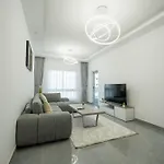Dubai Marina - 1 Bhk Unique Apartment
