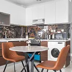Chic Studio With Gym, Sauna, Pool & Tennis Court
