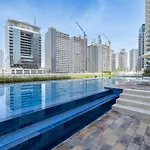 Bali-Inspired 1-Bedroom Apartment For 4 In Business Bay
