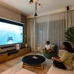 The Cinema Suite Luxury 2-Bed Near Dubai Mall