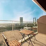 Modern 1-Bedroom Apartment With Luxurious Amenities In Jvc
