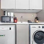 Stonetree - Luxurious 1Br Near Marina Mall
