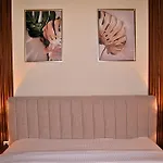 Perfect 1 Bedroom Boulevard,Fountain & Opera View