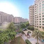 Modern 1Br Haven For 3 In Palm Jumeirah!