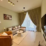 Stylish 1Br In Jvc With Pool View