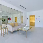 Livbnb-Radiant, Upgraded 1B Unit In District 14, Jvc