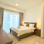 Sleek Living With Sea Views In Damac Heights Marina By Bhavan Vacation Homes