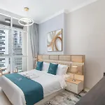 Heaven Crest Vacation Homes Downtown - 3 Bedroom Suites 2 Minute Walk To Dubai Mall And Burj Khalifa