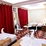 Tanha Park Hotel