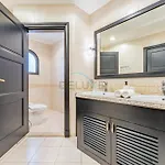 Close To The Beach 4Br And Assistant\'S Room Villa With Bbq Facility, Canal Cove, Palm Jumeirah By Deluxe Holiday Homes