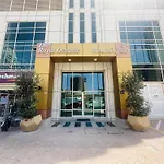 Sunrise Homes - Poolside 1 Bedroom Near Jbr Beach