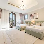 Beachfront 6Br And Assistant\'S Room Villa With Private Pool, Palm Villa, Palm Jumeirah By Deluxe Holiday Homes