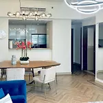 Burj Vista Luxury 2Br ,Full Burj Khalifa View ,Direct Dubai Mall & Metro Access