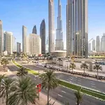 Modern Comfort - Views In Prime Downtown - 2Br 6 Guests