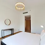 Spacious 1 Bedroom In Shoreline Near Palm Mall