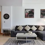Spacious 1 Bedroom In Shoreline Near Palm Mall