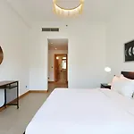 Spacious 1 Bedroom In Shoreline Near Palm Mall