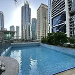 Lake View 1 Bedroom Apartment Jlt, Cluster D