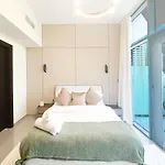 Luxury 2Br In Merano Tower & Stunning Canal Views