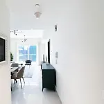 Luxury At Ag Tower Business Bay & City Views