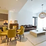 Stylish Downtown Dubai Stay Act 1 Act 2 Tower 1