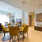 Stylish Downtown Dubai Stay Act 1 Act 2 Tower 1