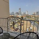 Rare Holiday Homes - Near Circle Mall - Lavender 1 - R309 - Jumeirah Village Circle