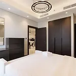 High-Floor 1Br With Burj Khalifa View Prime Location
