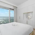 Bookable - 1 Bedroom In Downtown Views 2