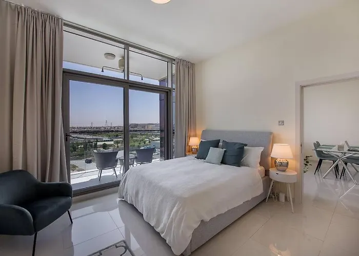 Bright And Spacious Apartment In Damac Hills