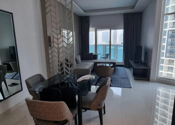 Beautiful 1 Bed Hotel Apartment