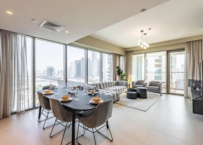 Fully Furnished Apartment With Dubai Mall Access