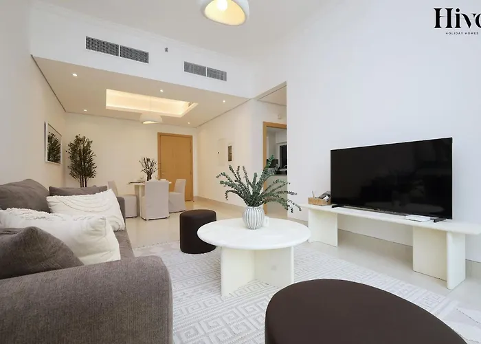 Modern 1 Bed Apt In Al Warqa