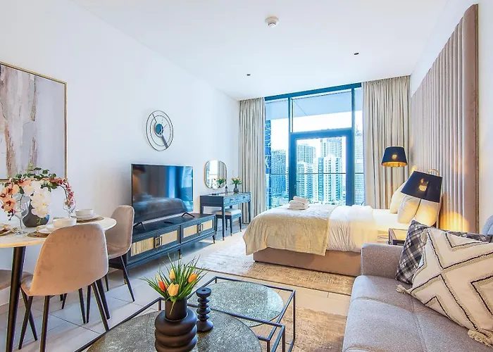 Marquise Square Studio, Business Bay