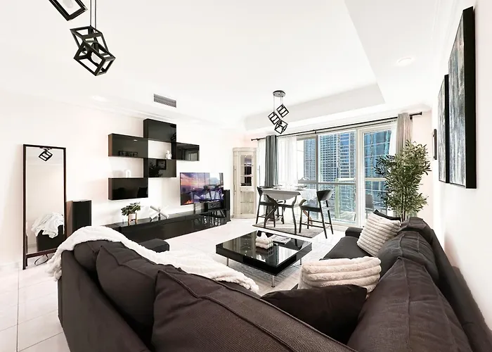 Trophy 1Br Retreat W Balcony, Pool, Gym In Jlt