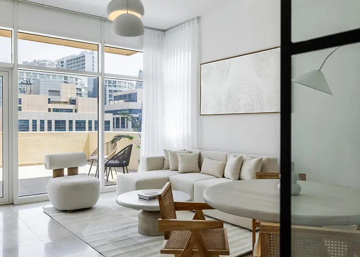 1Br With Study City View Bay Square B7