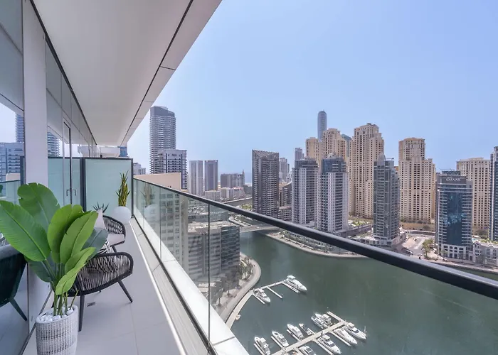 Stylish 3-Bedrooms With An Elegant Dining Area In The Heart Of Dubai Marina!