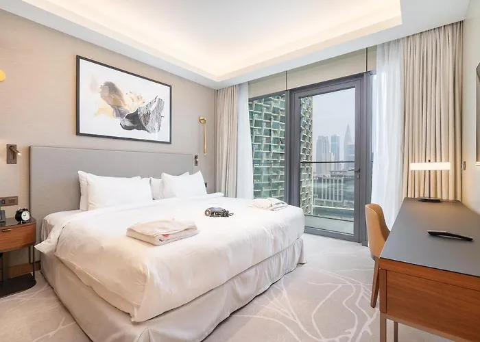 Chic Apartment For 4 With Burj Khalifa Views