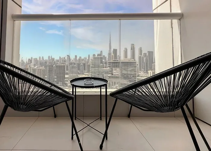 Trophy - Paramount Suites W Burj Khalifa View & Huge Balcony