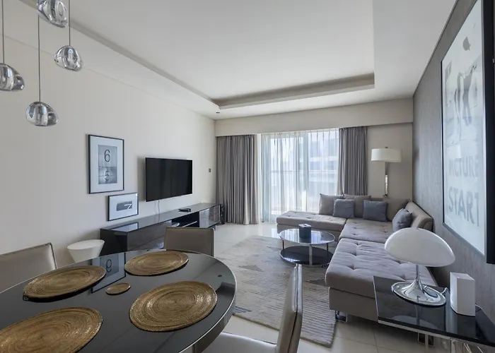Cozy 1Br With Balcony Great View, Damac Towers